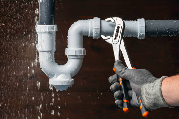 Professional Leak Detection technician working in Vinton, IA